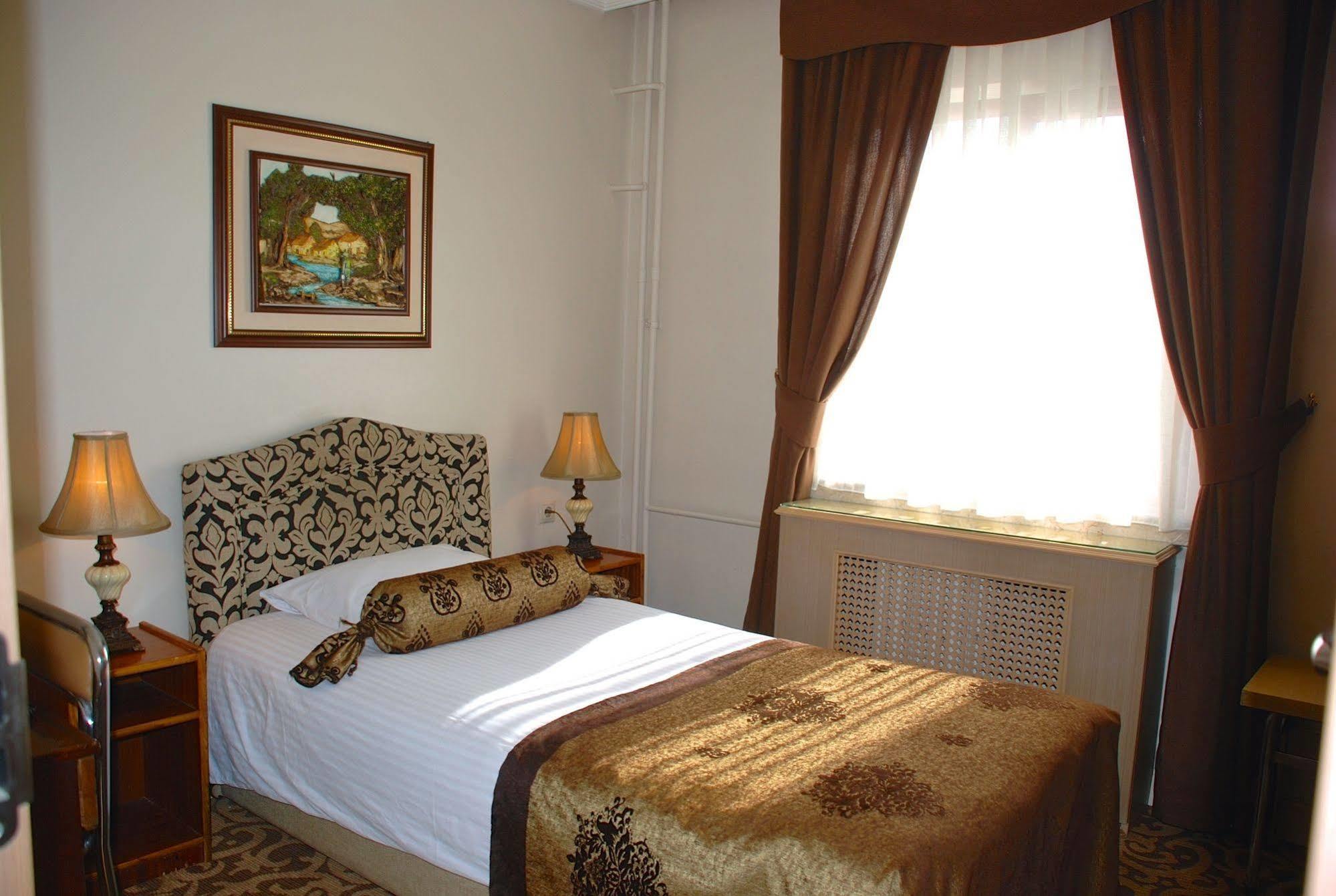 Hotel Mithat Ankara Exterior photo